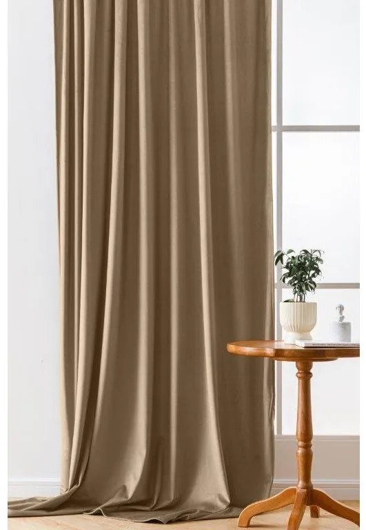 Bézs sötétítő függöny VELVET 140x270 cm Felfüggesztés: Hullámos sínszalag