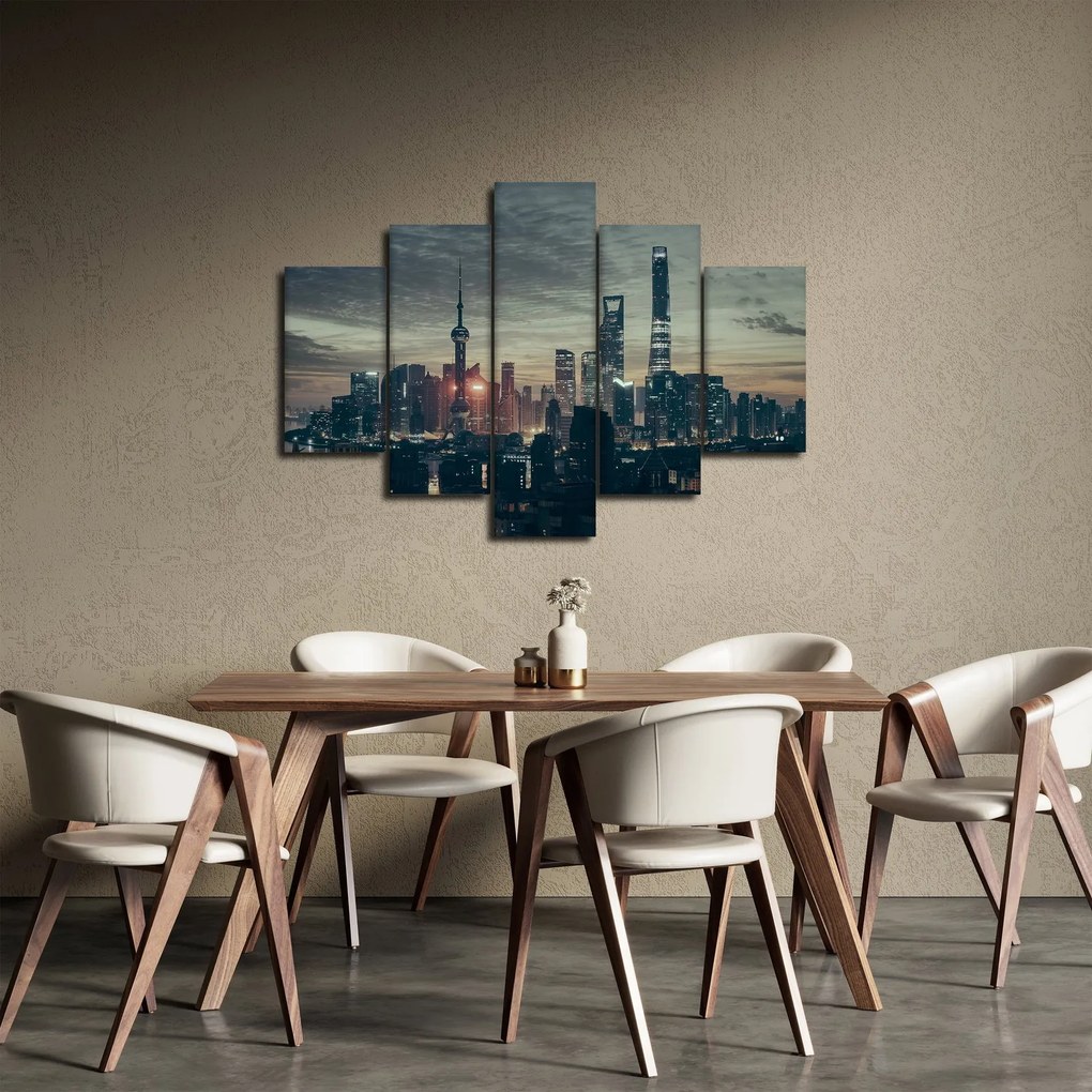 Város képe alkonyatkor (150x105 cm)