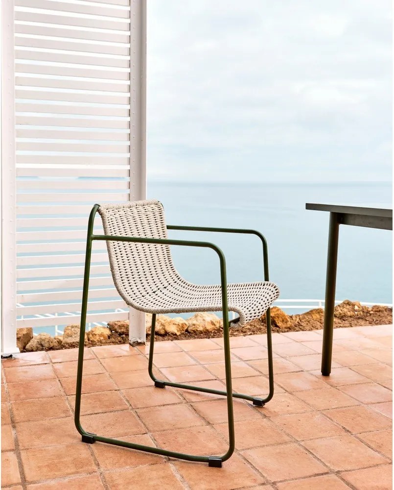 Szürkészöld fém kerti szék Maurina – Kave Home