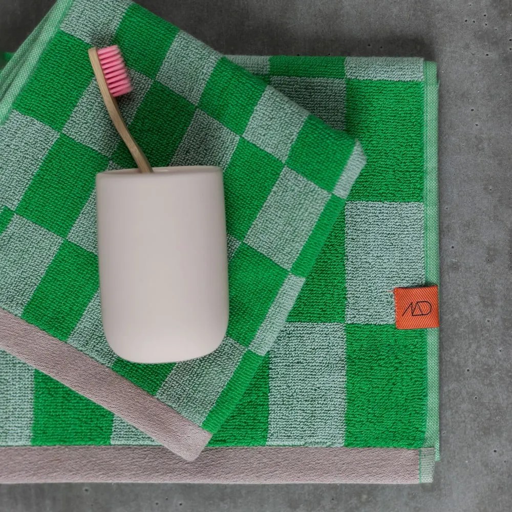 Zöld organikus pamut törölköző 50x90 cm Retro – Mette Ditmer Denmark
