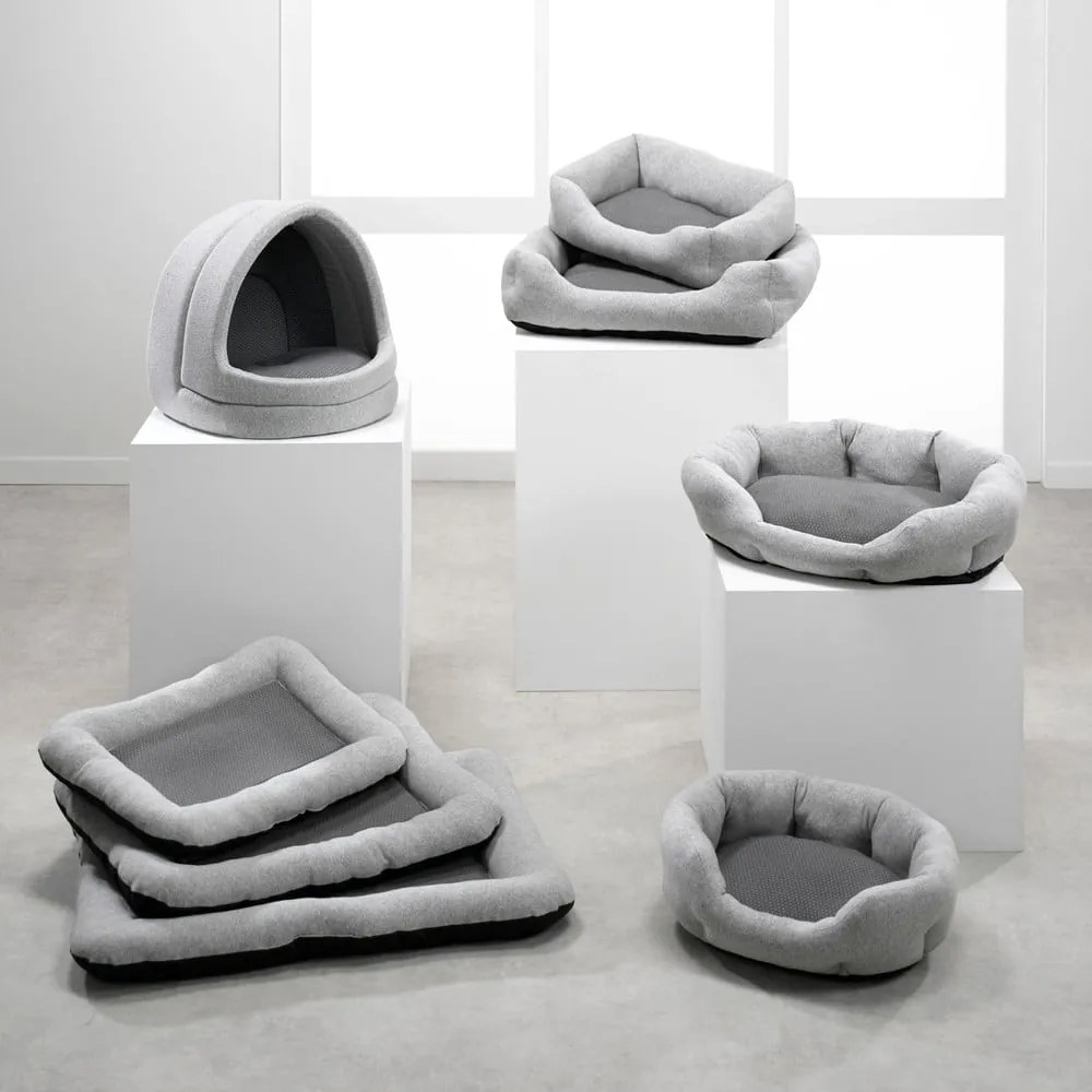 Világosszürke fekhely kutyáknak 50x38 cm Graphene – Love Story