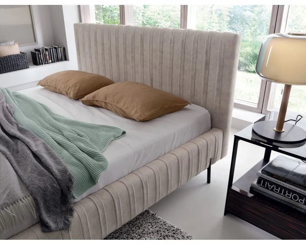 Bézs kárpitozott ágyneműtartós franciaágy ágyráccsal 180x200 cm Plissa – ELTAP