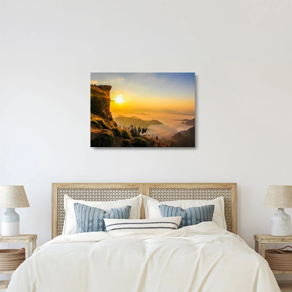 Egy völgy képe a reggeli ködben (üvegen) (70x50 cm)