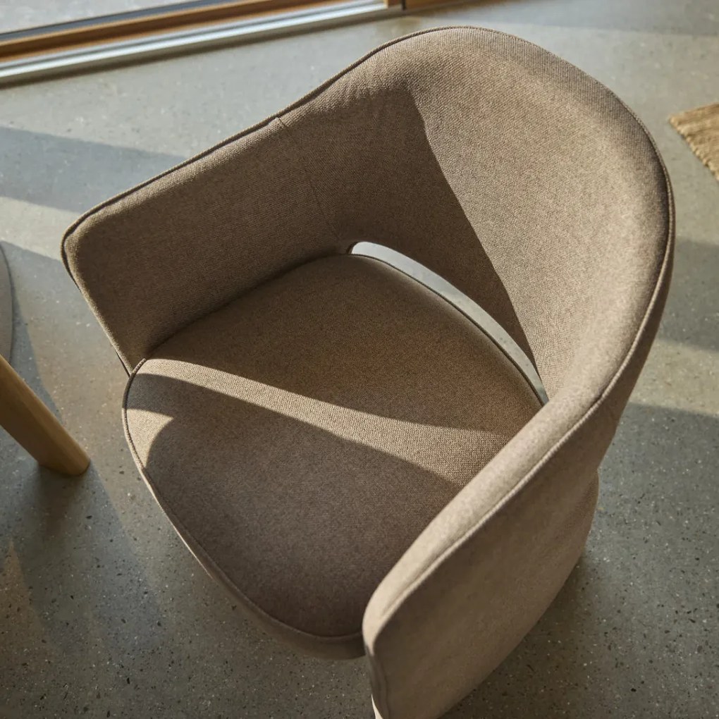 Dahl karfás design szék