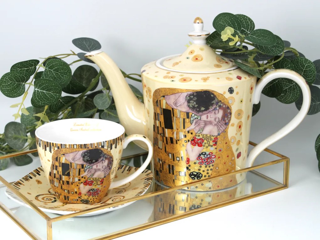 Gustav Klimt porcelán teáskanna díszdobozban A Csók