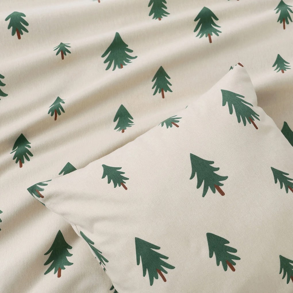 Goldea karácsonyi flanel párnahuzat - fenyőfák natúr alapon 40 x 40 cm