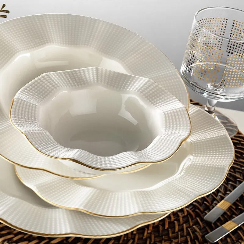 24 részes porcelán étkészlet krém-arany