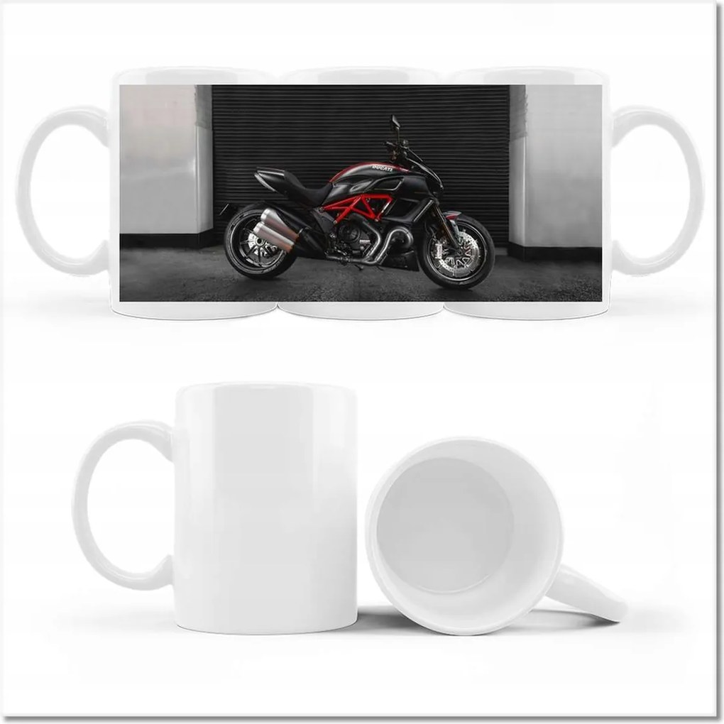 Ducati Diavel motorkerékpár fényképes bögre