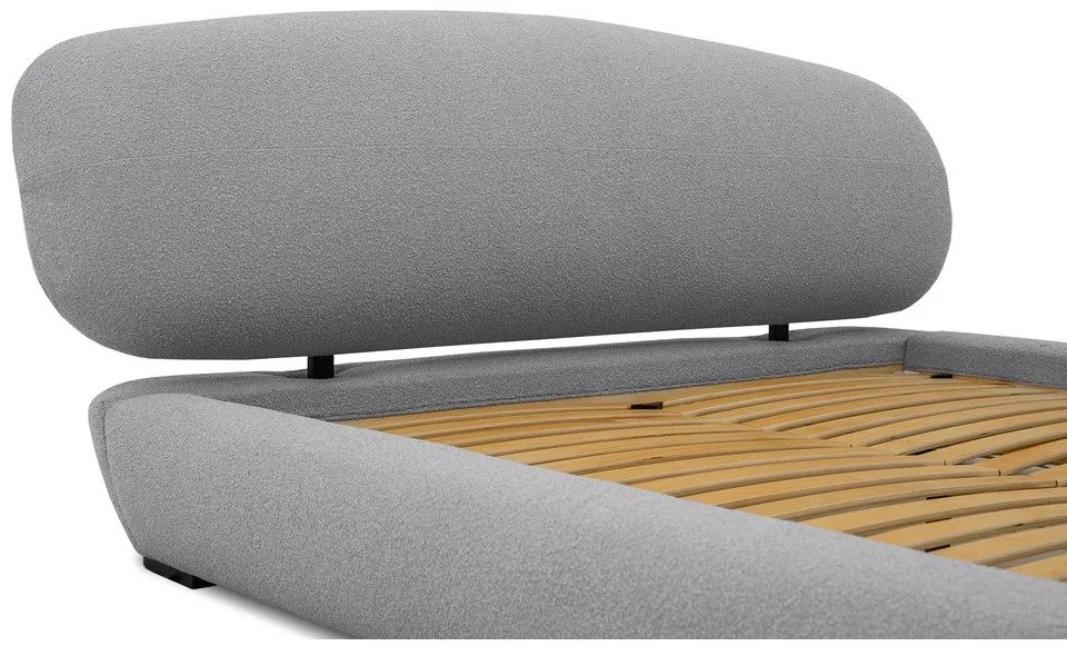 Szürke kárpitozott franciaágy ágyráccsal 180x200 cm Odette – Scandic