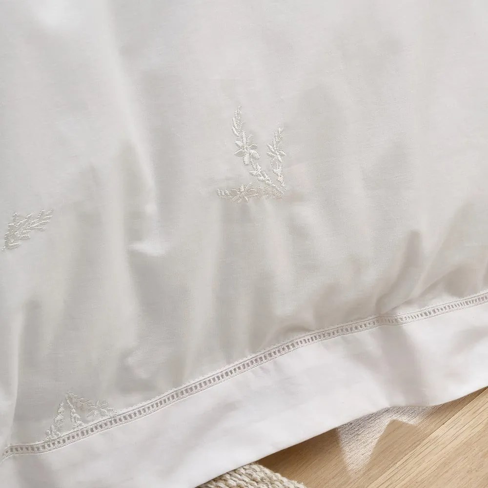 Fehér kétszemélyes pamut ágyneműhuzat 200x200 cm Lottie Floral Embroidery – Bianca