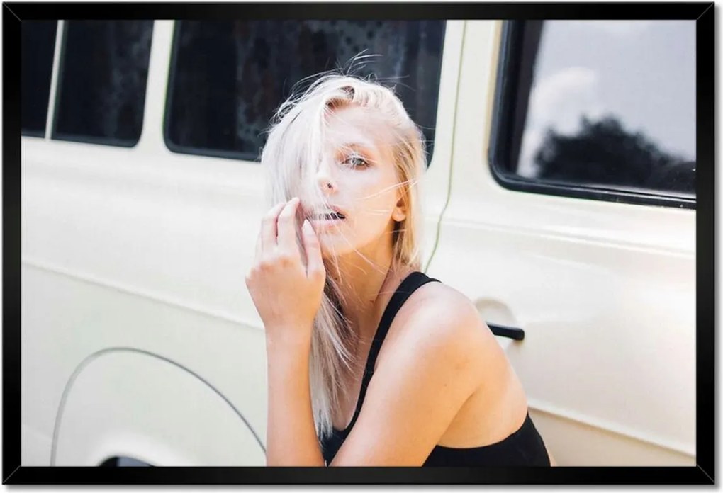 Poszterek keretben 60x40 Szállító és lány