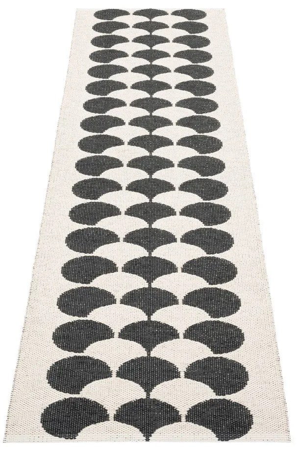 Fekete-krémszínű kültéri-beltéri futószőnyeg 70x250 cm Poppy Black Vanilla – Pappelina