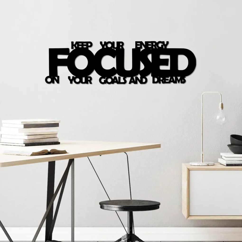 Focused fém fali dekoráció, 70×19 cm
