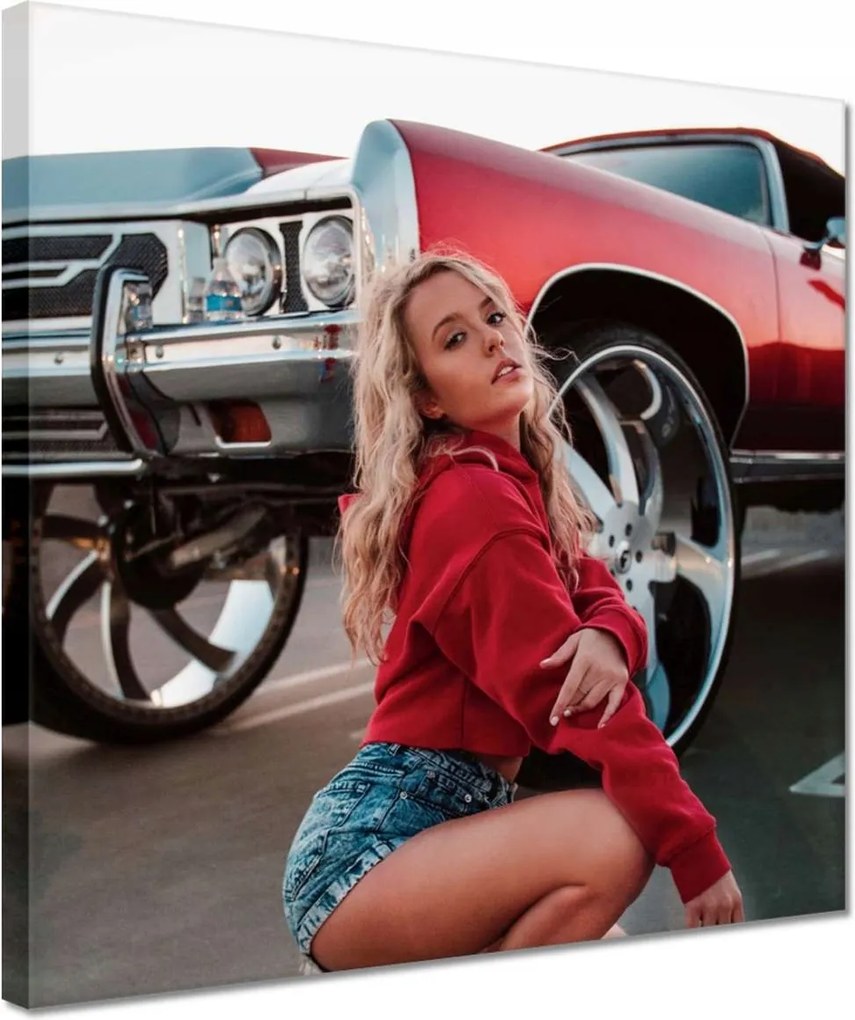 Vászonkép 30x30 Csaj az autó mellett