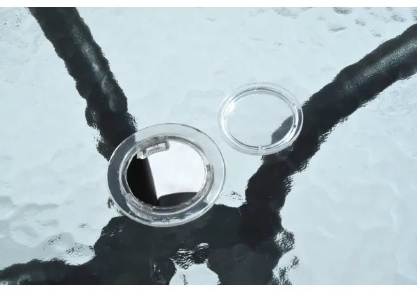 Kerti asztal á. 70 cm fekete