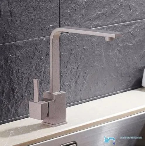 Fürdőszobai csaptelep EYN EYN0113 forgatható kifolyóval, több színváltozatban — Króm