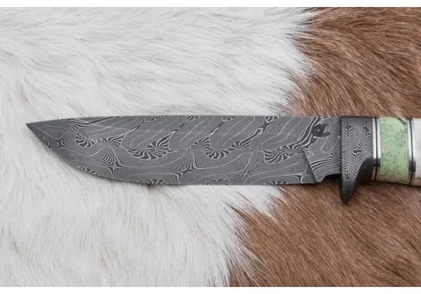 Exkluzív damaszkuszi kés 13 cm szerpentinit/rénszarvas agancs