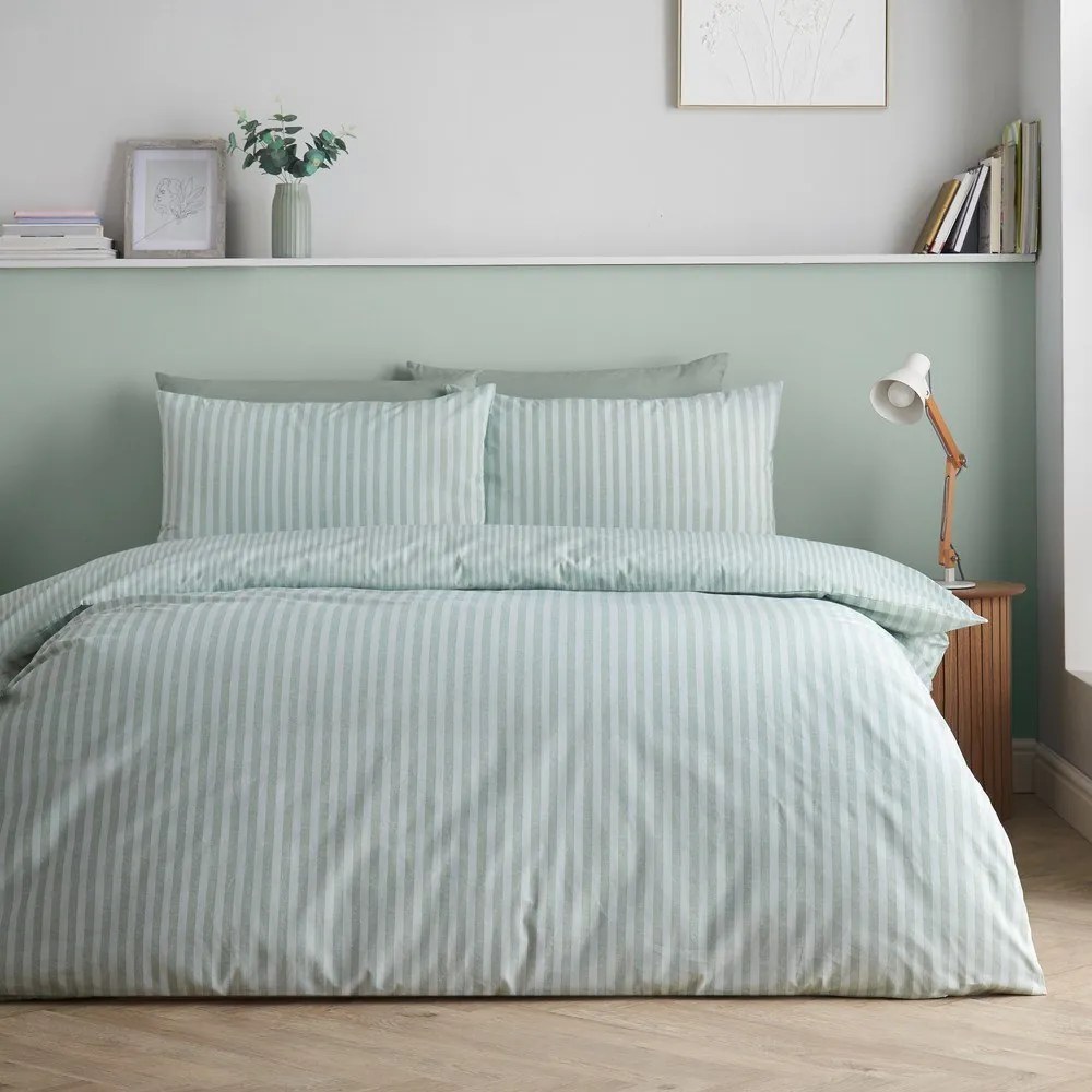 Zöld kétszemélyes-hosszabbított háromrészes ágyneműhuzat 230x220 cm Epping Textured Stripe – Catherine Lansfield