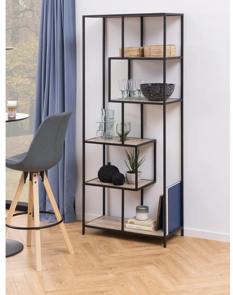 Fekete-natúr színű könyvespolc tölgyfa dekorral 77x185 cm Seaford – Actona