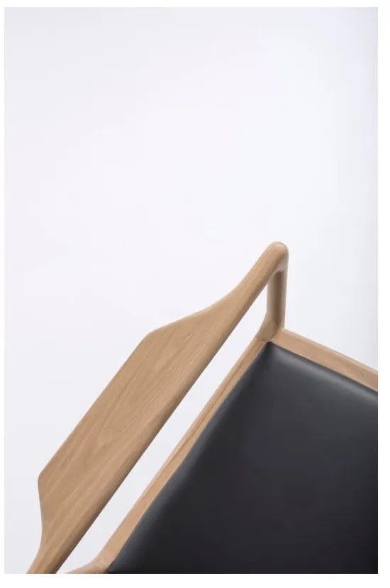 Dedo fotel tömör tölgyfa konstrukcióval, fekete bivalybőr ülőpárnával - Gazzda