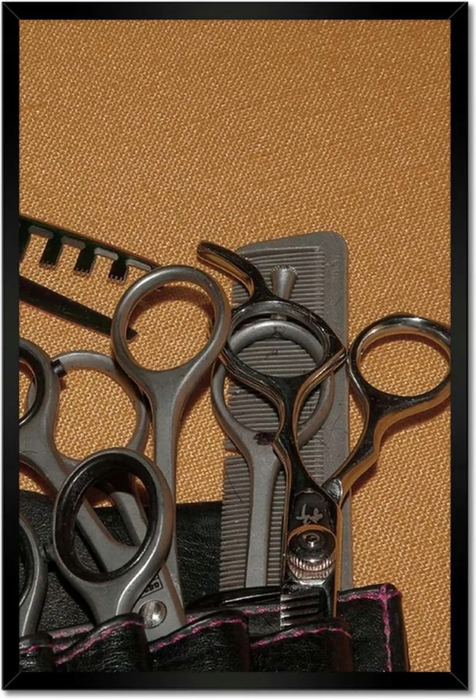 Poszterek keretben 40x60 Fodrászfelszerelés