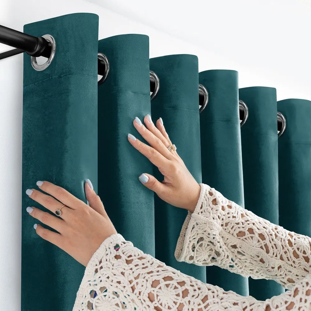 Petróleumkék bársony dimout (részleges sötétítő) függöny 530x250 cm Velto – Filumi