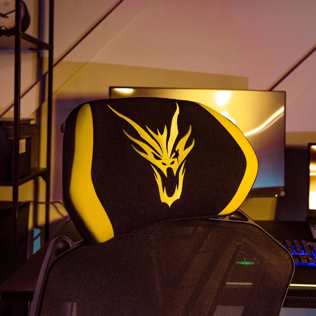 Irodai Forgószék Fekete/Arany Színben. MAXIMO