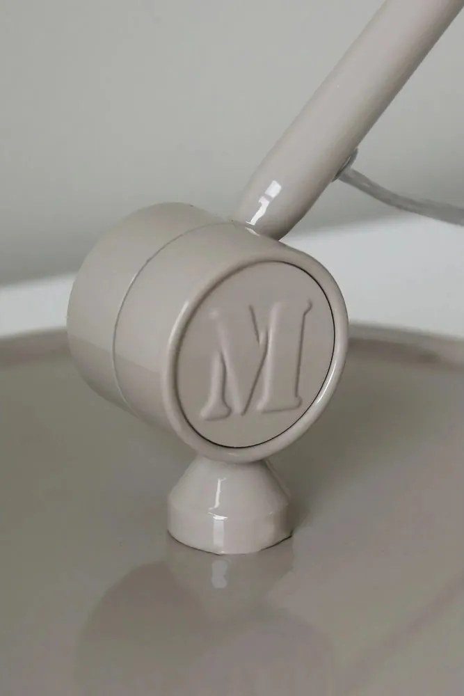 Szürkésbézs állólámpa fém búrával (magasság 130 cm) Tilt – Markslöjd