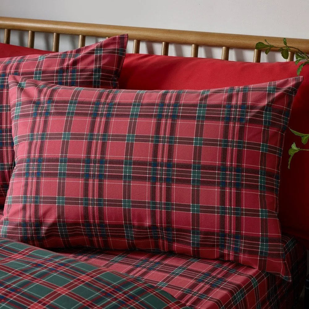 Piros-sötétzöld egyszemélyes ágyneműhuzat 135x200 cm Tartan Check – Catherine Lansfield