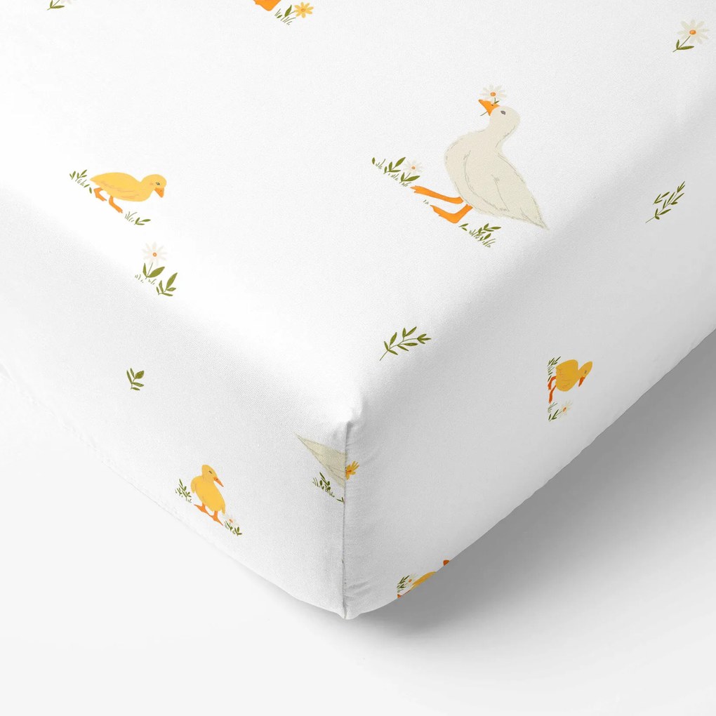 Goldea pamut körgumis lepedő - kacsák 80 x 200 cm