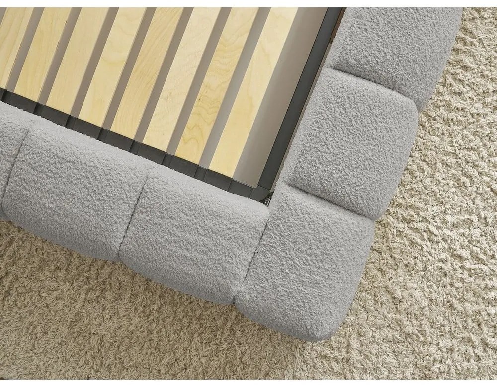 Világosszürke kárpitozott ágyneműtartós franciaágy ágyráccsal 180x200 cm Mont Blanc – Bobochic Paris