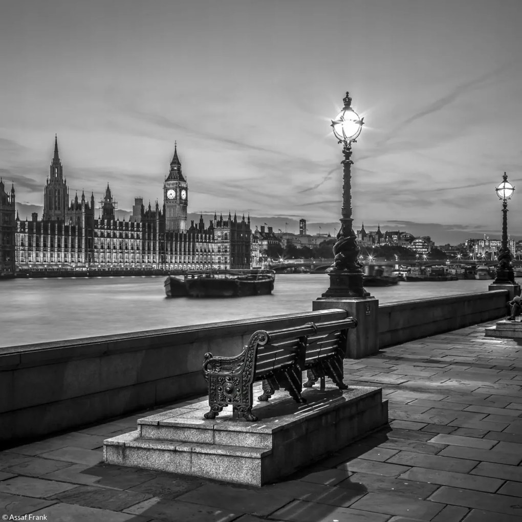 Poszter 20x20cm Padok a járdán a Temze folyó mellett, Assaf Frank