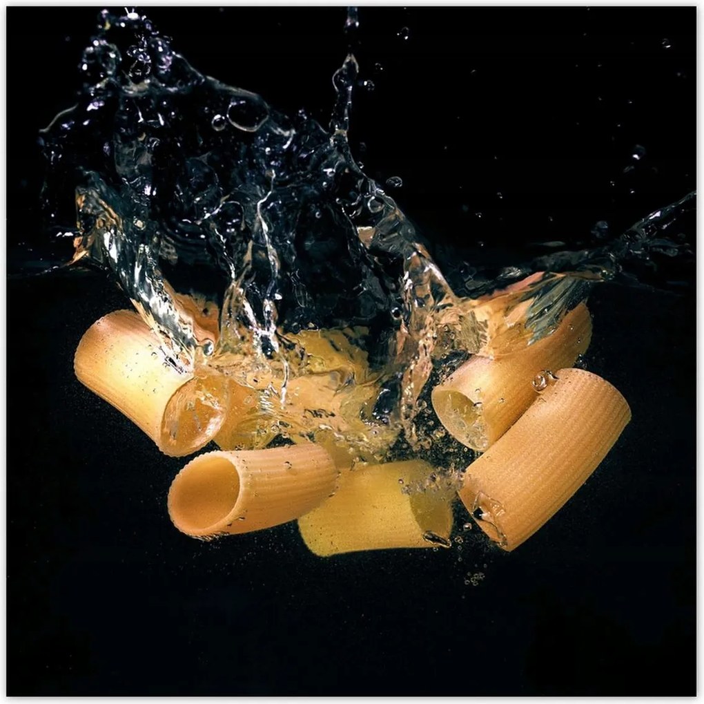 Poszterek 140x140 Rigatoni a vízben