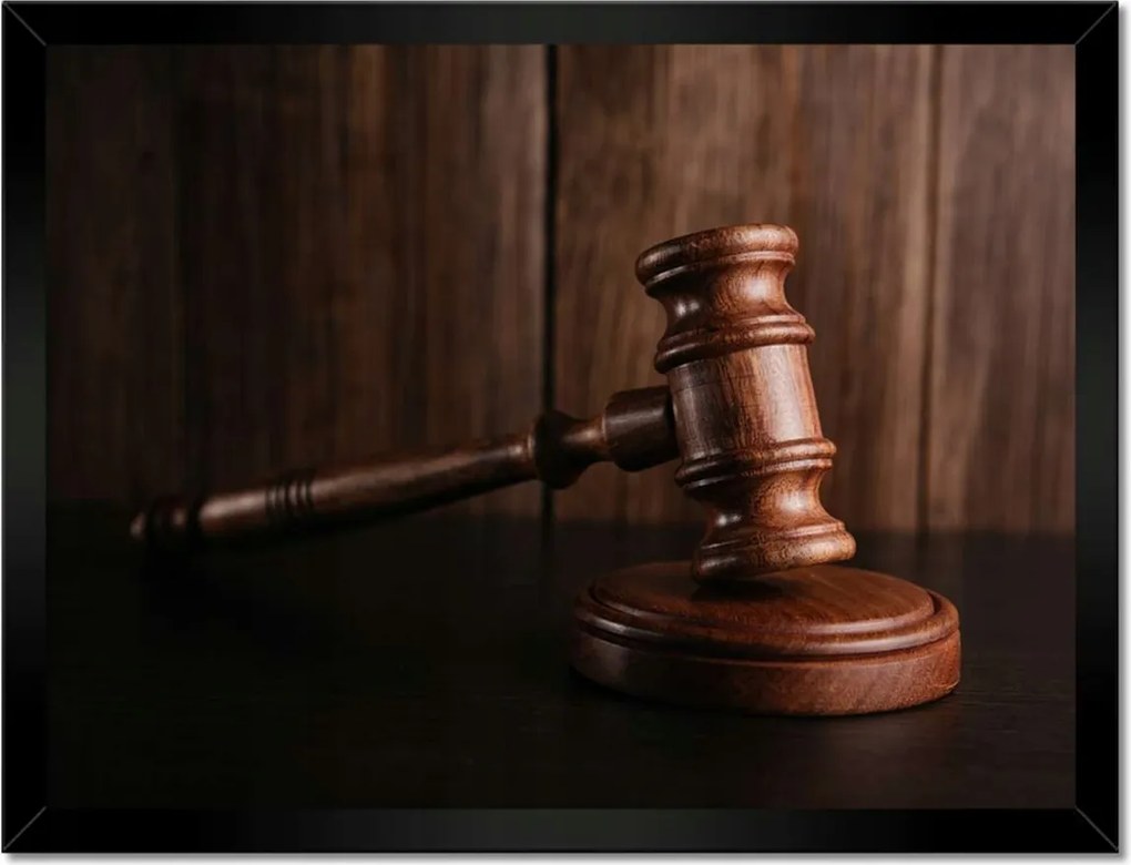 Poszterek keretben 40x30 Fa bíró kalapács