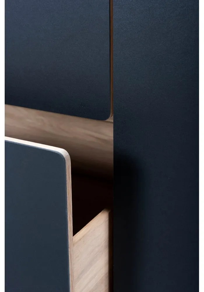 Fekete-natúr színű tölgyfa alacsony komód 176x100 cm Fina – Gazzda