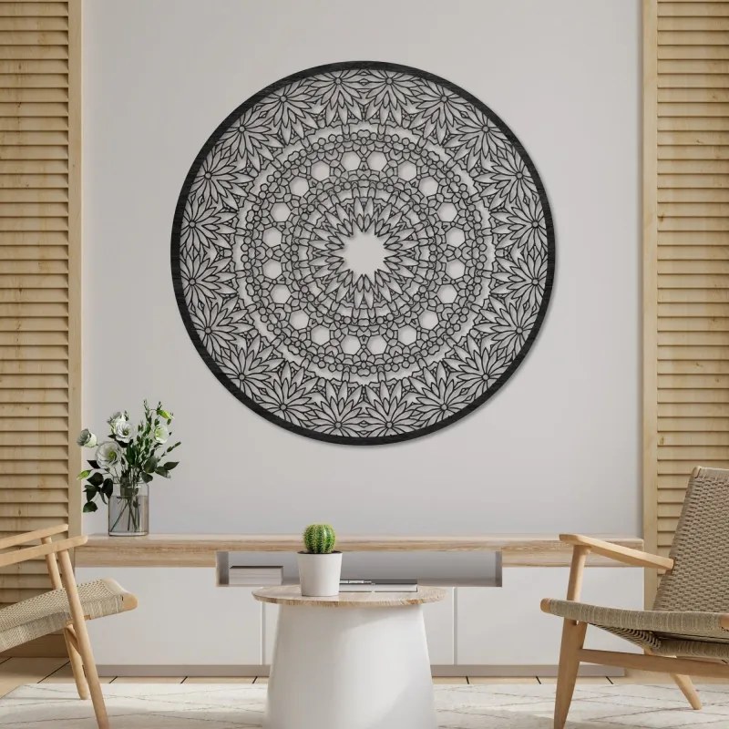 Fából készült mandala a falon | POIET