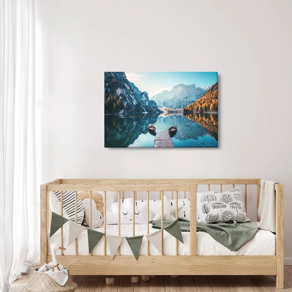 Kép - Csónakok a Braies-tónál (90x60 cm)