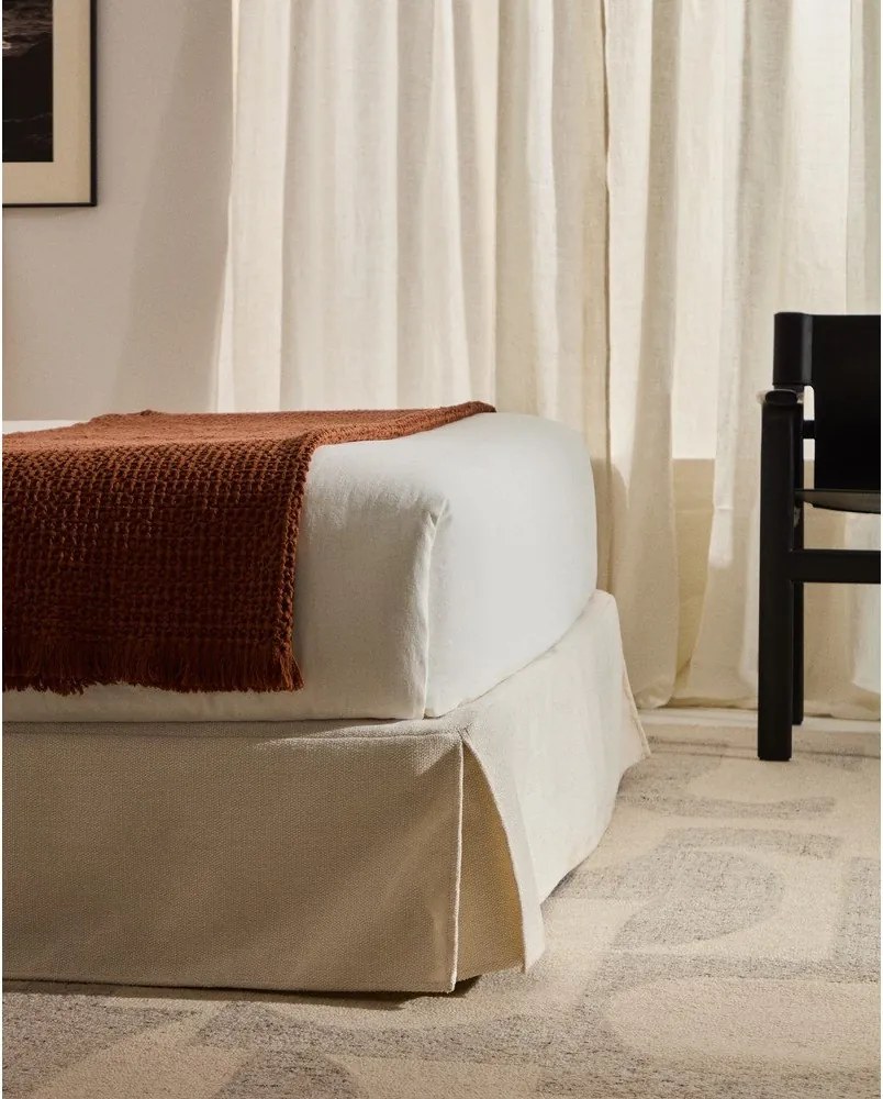 Fehér kárpitozott franciaágy 180x200 cm Jaira – Kave Home