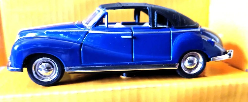 1:32 BMW 502 Baur Cabriolet Autó Makett Scale Modell
