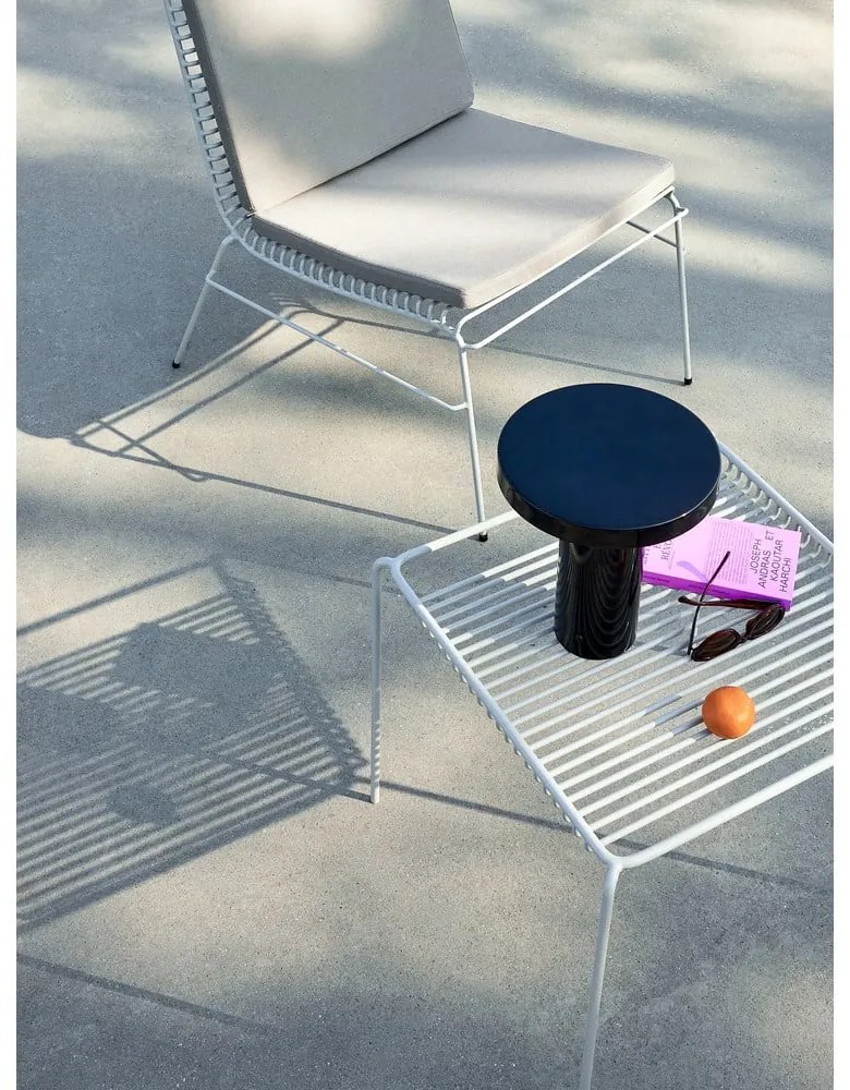 Fekete LED dimmelhető asztali lámpa fém búrával (magasság 28 cm) BringMe – Hübsch