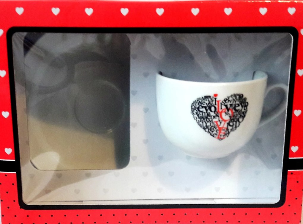 Csésze csészealjjal Valentin napra, Anyák napjára Lo