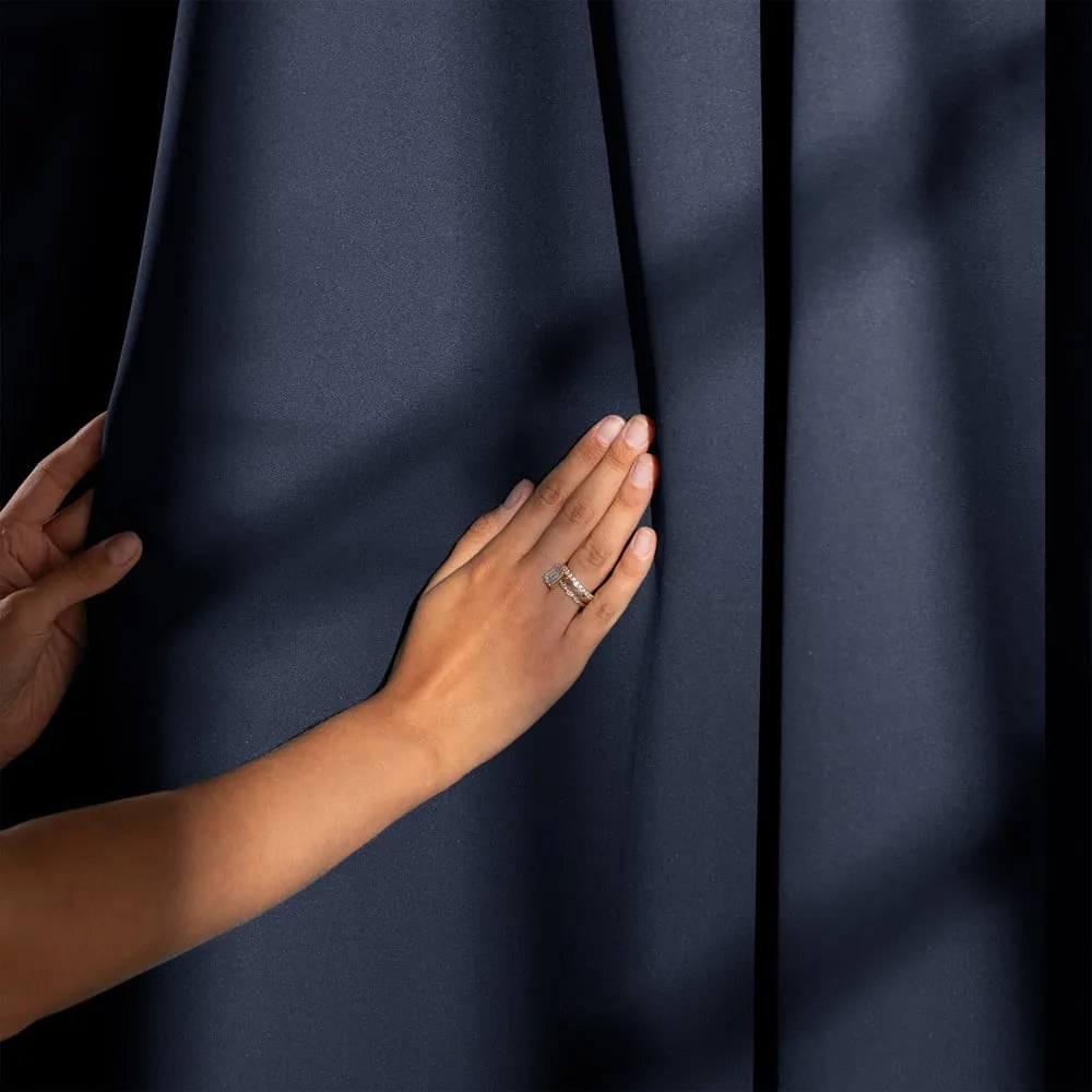 Sötétkék sötétítő termo függöny 140x270 cm Pleat – Restilo
