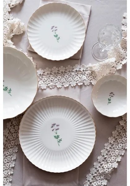 27 darabos porcelán étkészlet, fehér/arany