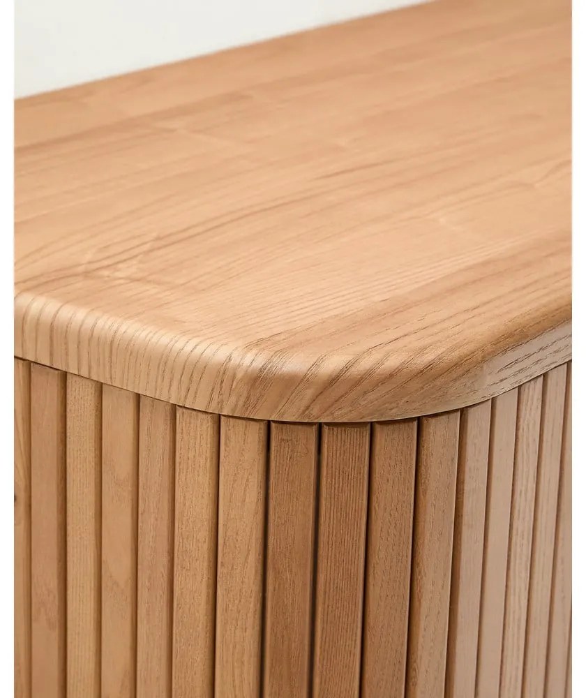 Natúr színű fali mosdó alatti szekrény kőrisfa dekorral 90x40 cm Mailen – Kave Home