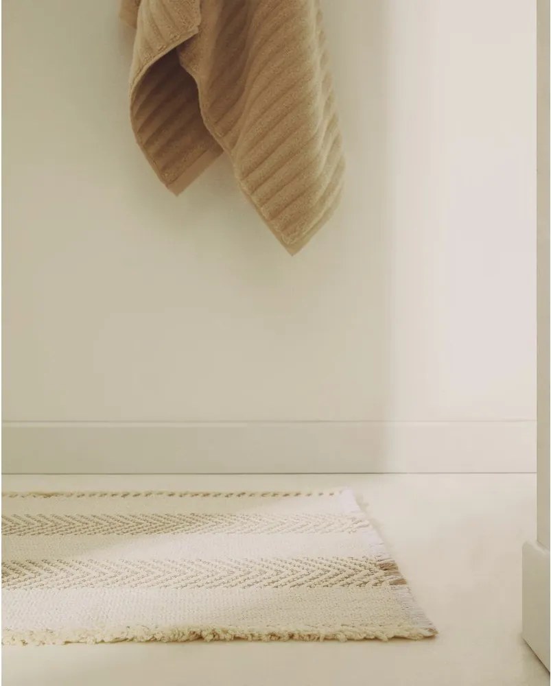 Bézs fürdőszobai kilépő 50x70 cm Bina – Kave Home