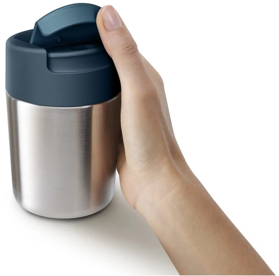 Sötétkék-fényes ezüstszínű utazóbögre 340 ml Sipp – Joseph Joseph
