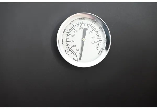 Faszenes grill, fekete