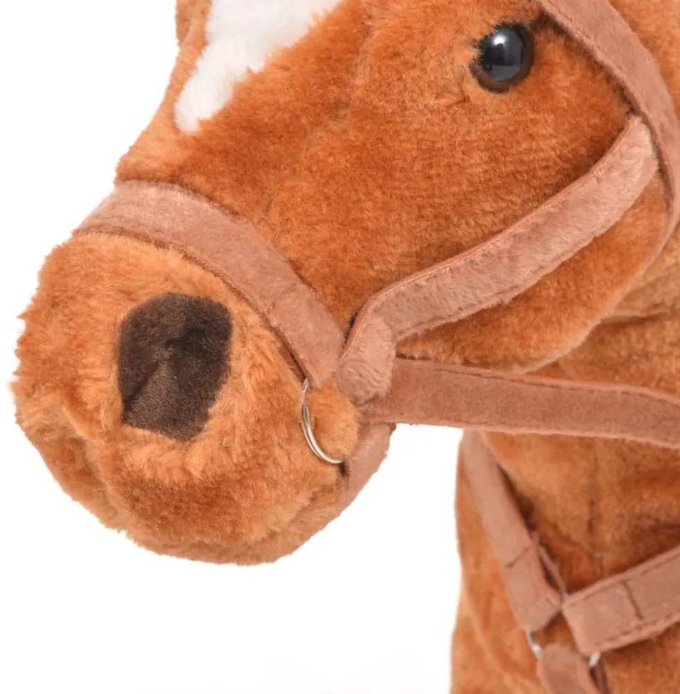 barna álló ló plüssjáték