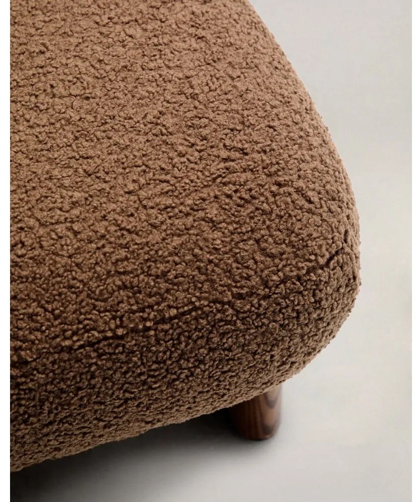 Barna buklé lábtartó Nema – Kave Home