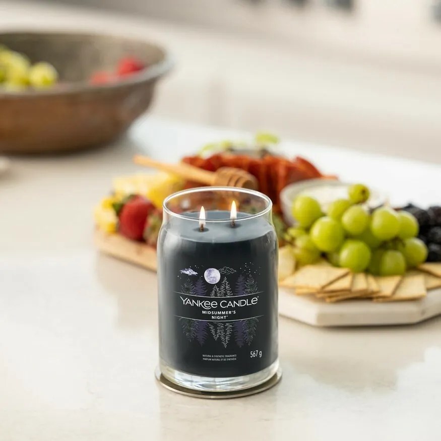 Yankee Candle Illatos gyertya, nagy SignatureMidsummer’s Night, 567 g, L